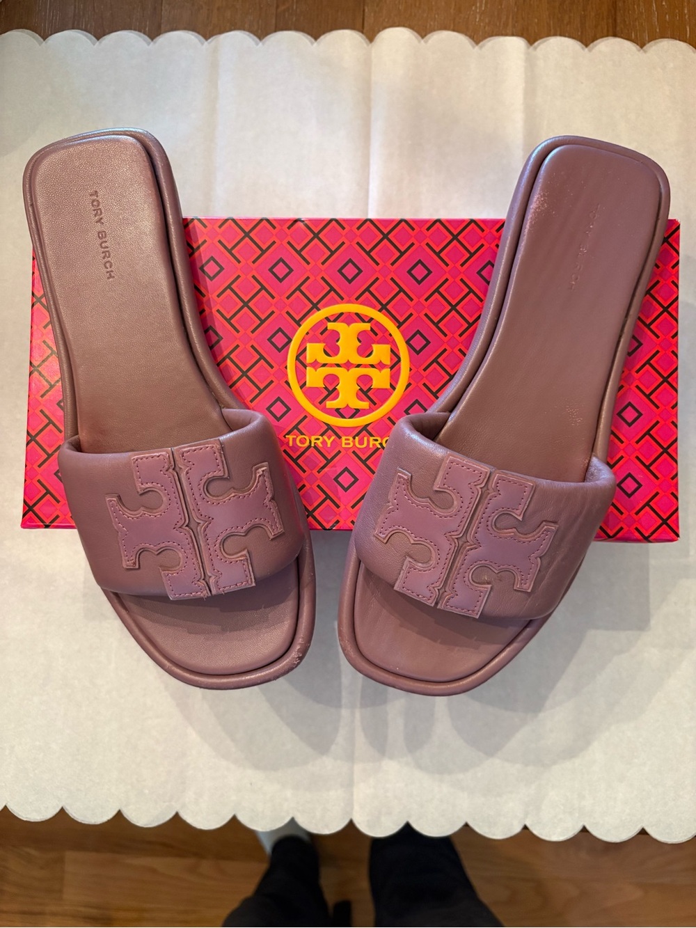 Tory Burch slides 8.5 mauve fair condition - Picture 3 of 10